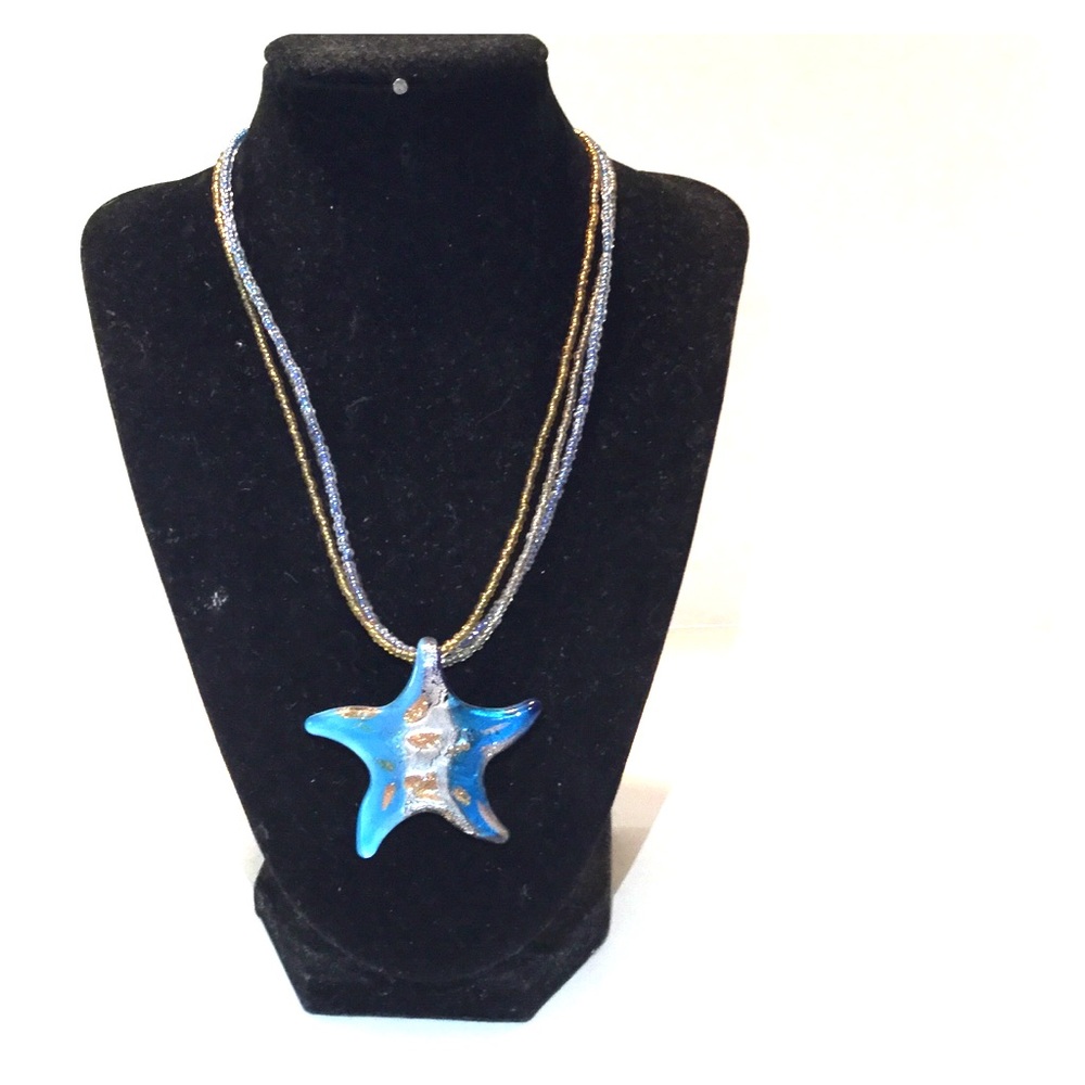 Glass starfish necklace - Picture 1 of 1